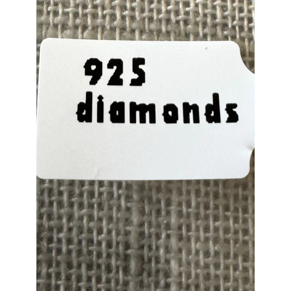 Dragonfly necklace with natural mined diamonds - Picture 7 of 8